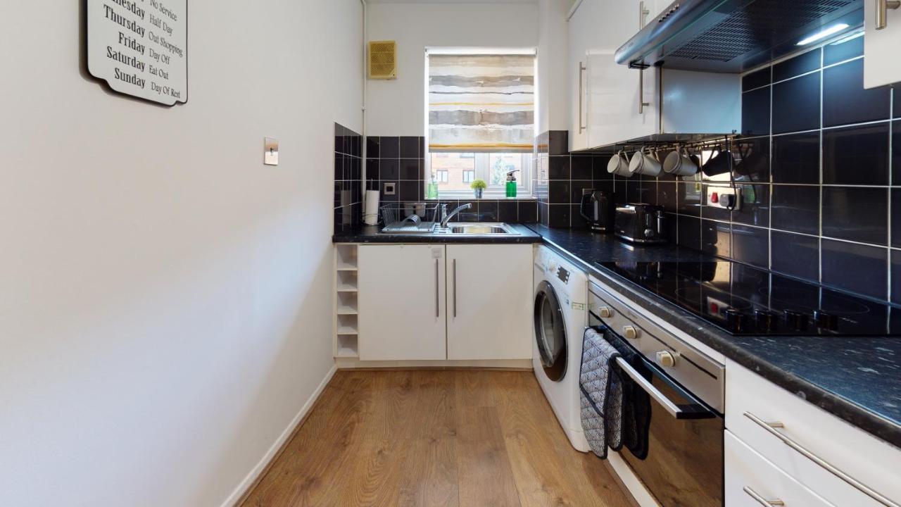2Bedrm-4Guests-Parking-Nearstation Apartment London Exterior photo