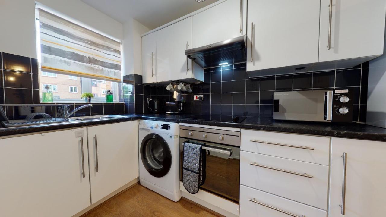 2Bedrm-4Guests-Parking-Nearstation Apartment London Exterior photo