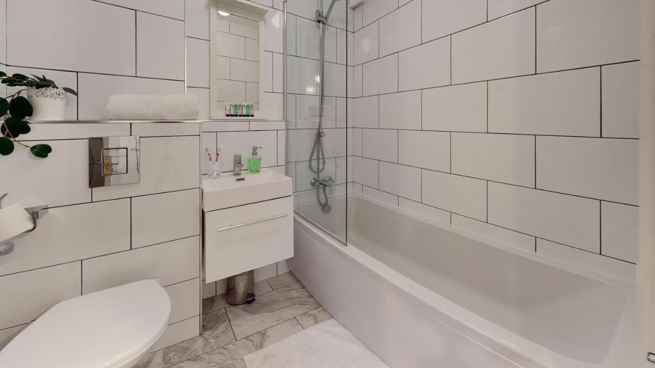 2Bedrm-4Guests-Parking-Nearstation Apartment London Exterior photo